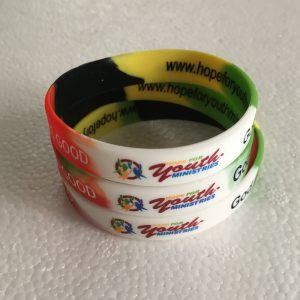 Custom fashion promotional silicone wristband