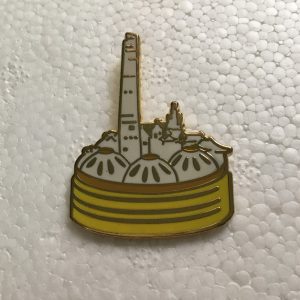 Gold plated metal lapel pin badge with imitation hard enamel finished